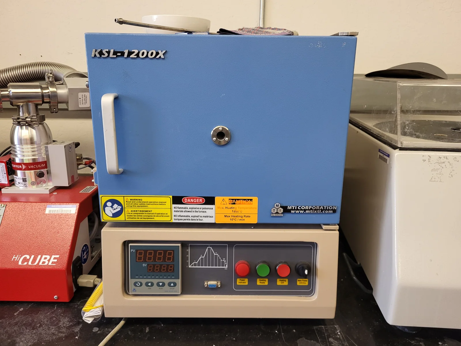 Muffle furnace for high-temperature synthesis