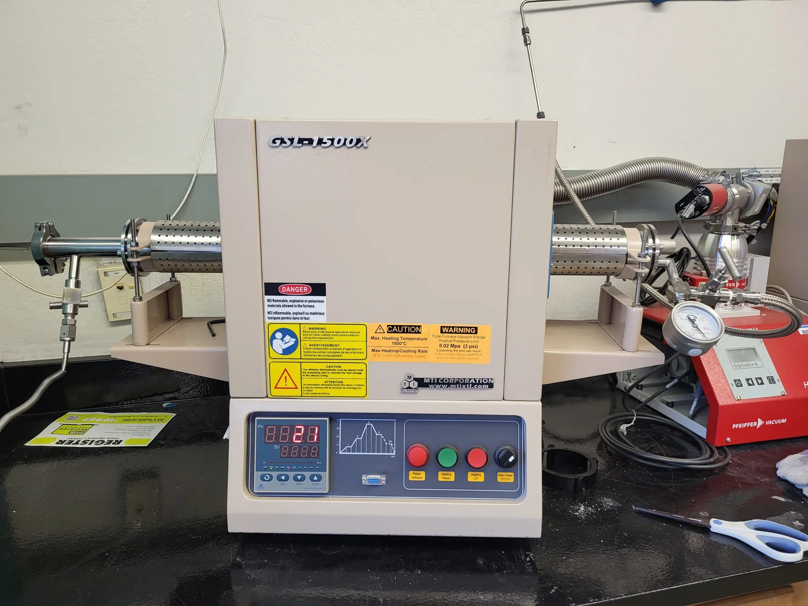 Tube furnace used for synthesis at temperatures up to 1500 degrees Celsius